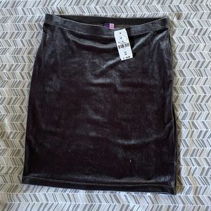 ⭐️❣️SALE 2/$18 OR 3/$27❣️⭐️ Grey Velvet mini skirt